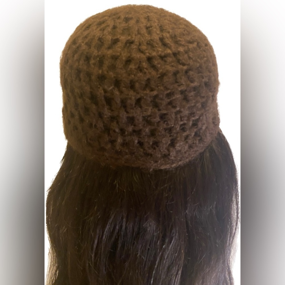 Brown crochet Beanie - Picture 5 of 7